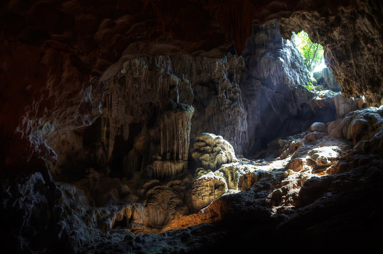 Список самых таинственных пещер и подземелий планеты