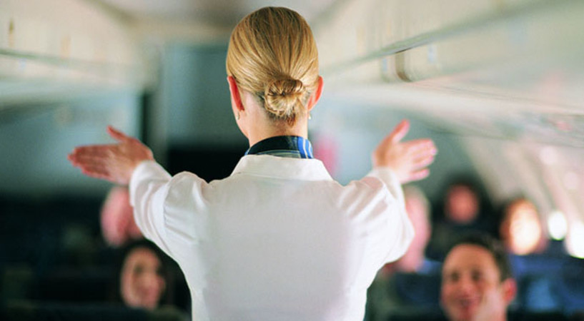 Самые глупые вопросы, которые задают стюардессам: 9 примеров